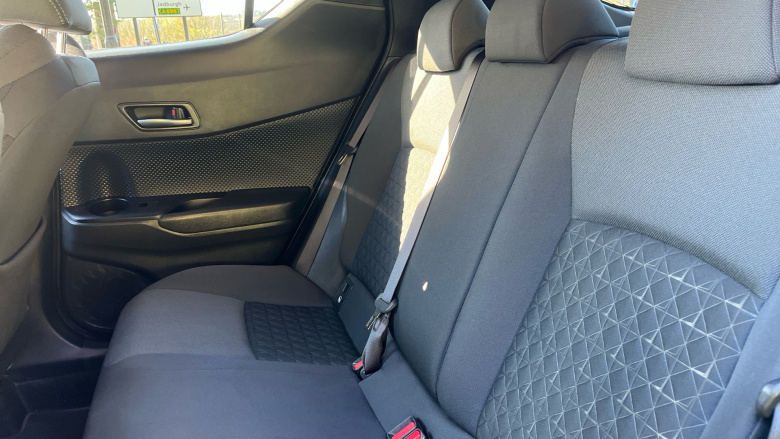 Toyota C-HR 1.8 Hybrid Design 5dr CVT Hybrid Hatchback